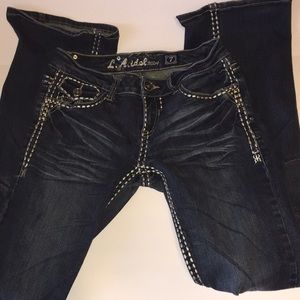 Women’s jeans. Laidol